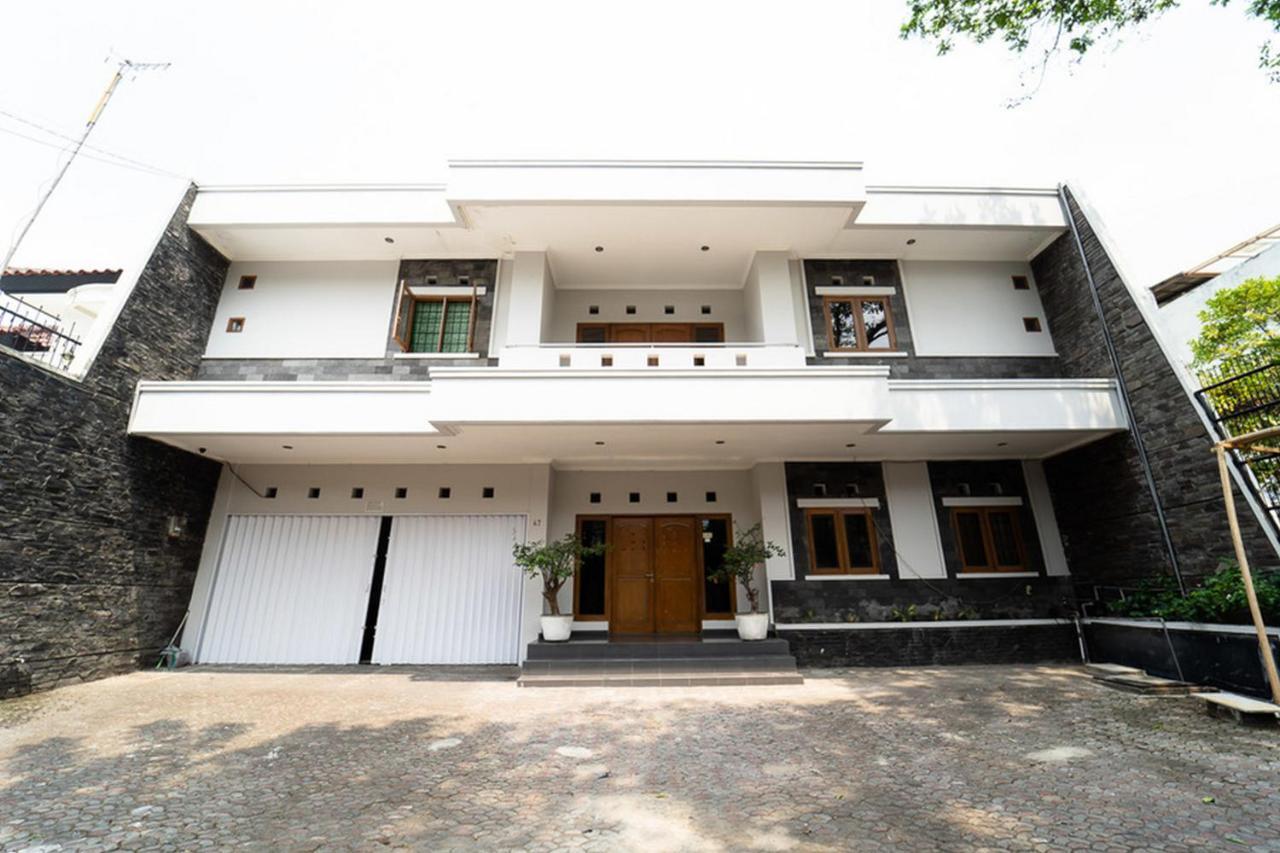 Koolkost Near Padjadjaran University - Minimum Stay 6 Nights Bandung Exteriör bild