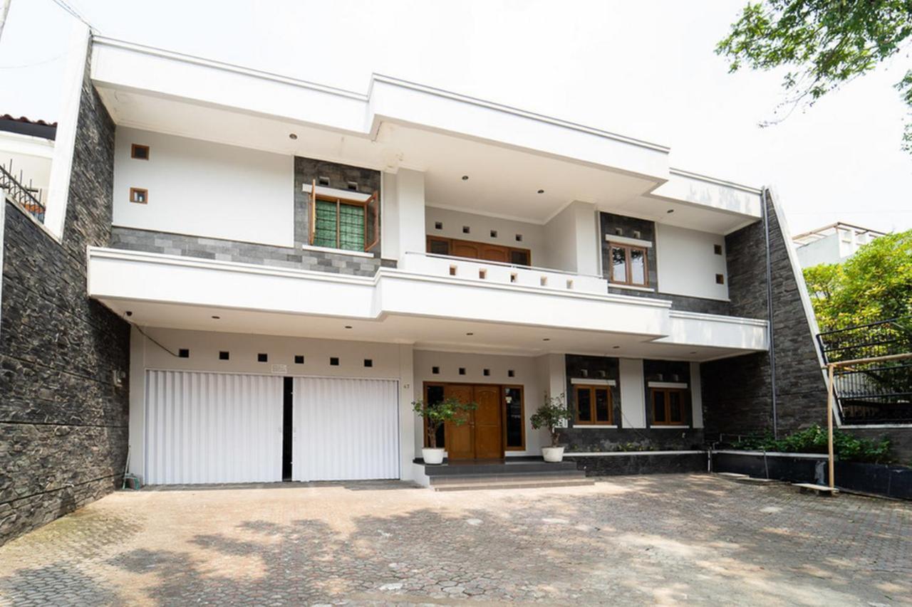 Koolkost Near Padjadjaran University - Minimum Stay 6 Nights Bandung Exteriör bild