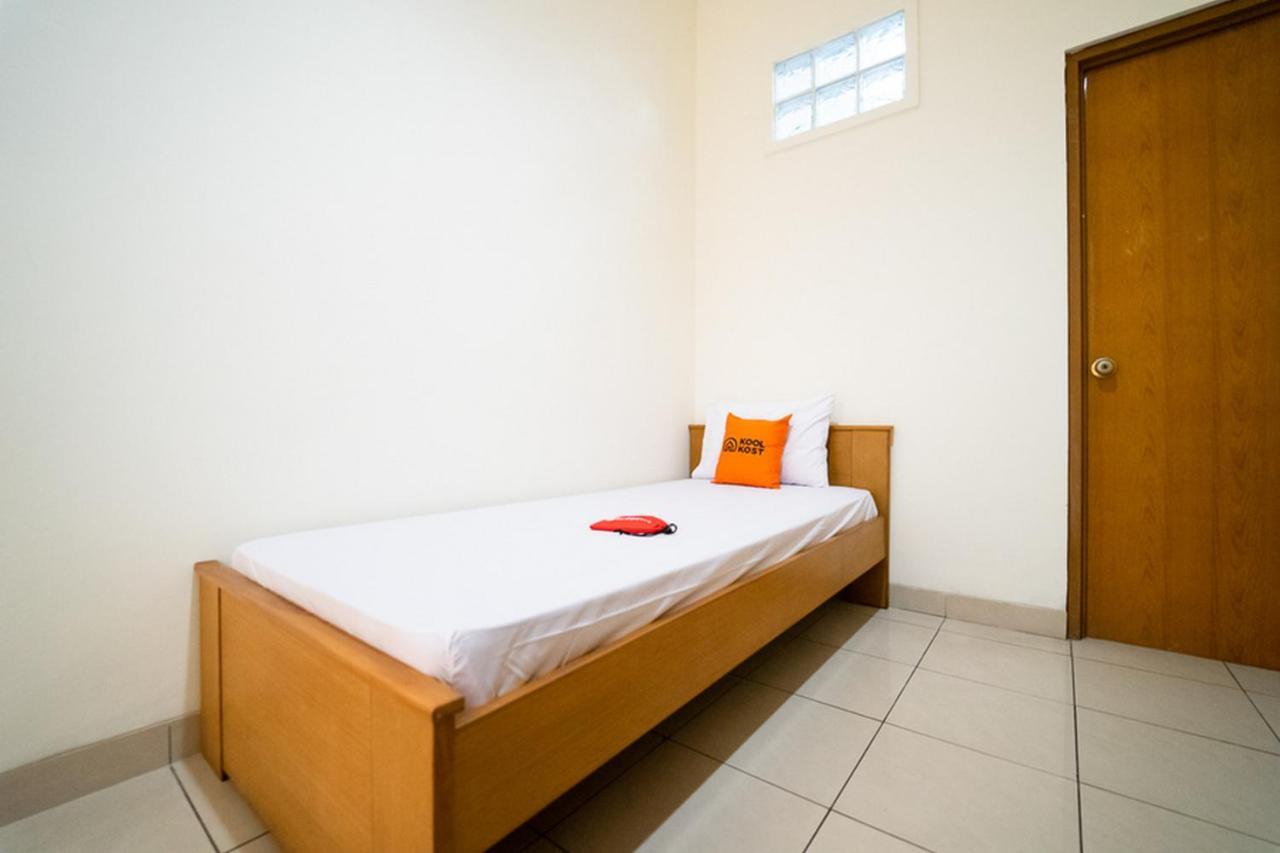 Koolkost Near Padjadjaran University - Minimum Stay 6 Nights Bandung Exteriör bild